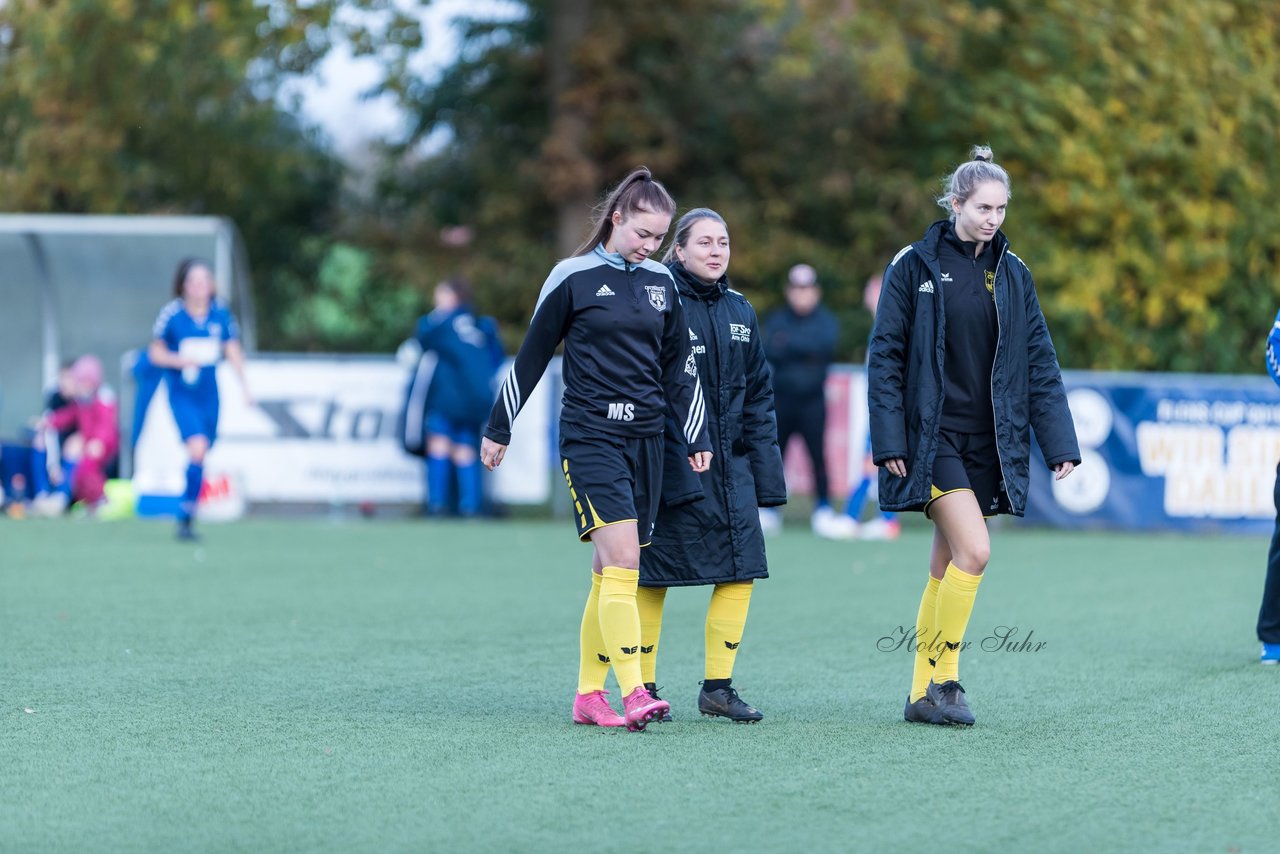 Bild 231 - F SSC Hagen Ahrensburg - SV Frisia 03 Risum-Lindholm : Ergebnis: 2:0